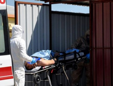 Συρία: Τουλάχιστον 100 οι νεκροί από τις επιθέσεις με χημικά όπλα στο Ιντλίμπ